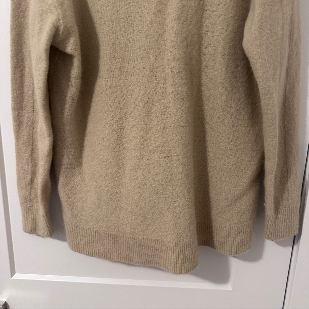 Club Monaco Tan Wool Blend Oversized V- Neck Sweater Size XL Women’s - Picture 5 of 8